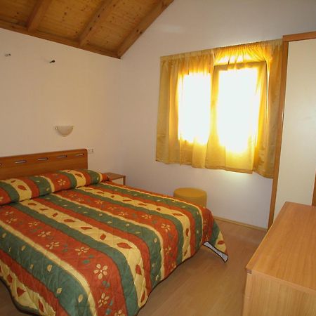 Villas Oleandri Vrboska Luaran gambar